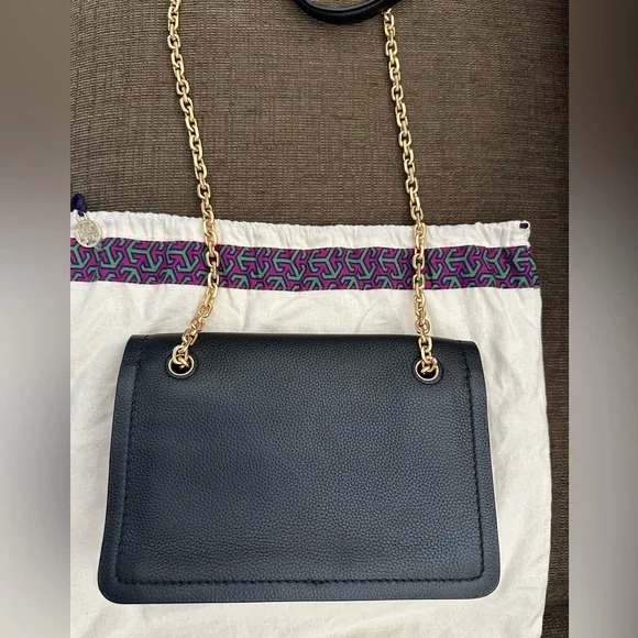 Tory Burch Carson Convertible Leather Crossbody Bag - Picture 2 of 9